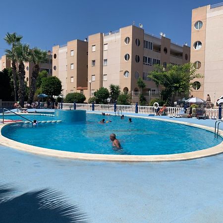 شقة Tres Beau T4 Torrevieja Renove Et Moderne المظهر الخارجي الصورة